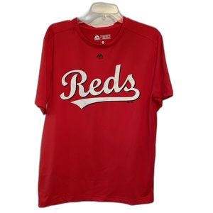 Majestic Men’s Red Evolution performance MLB Tee